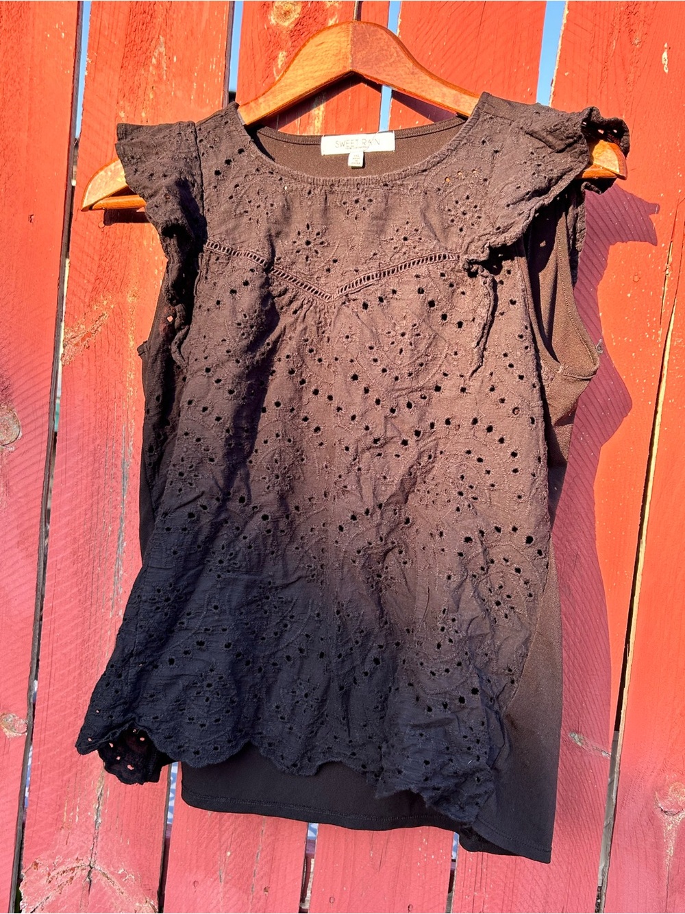 Sweet Rain Women's Black Eyelet Ruffle Sleeve Top- size XL